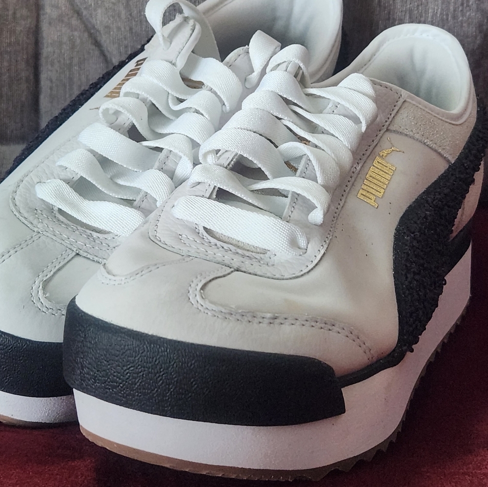 Puma wedge sneaks